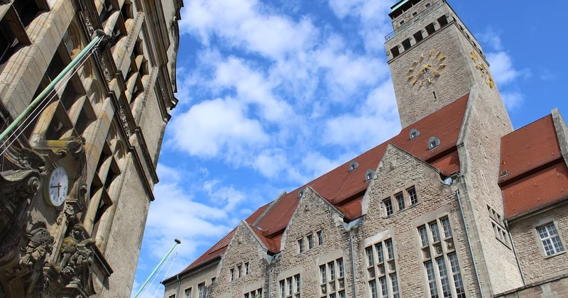 Ein Blick auf die Öffnungszeiten – wann die Türen wirklich offen stehen